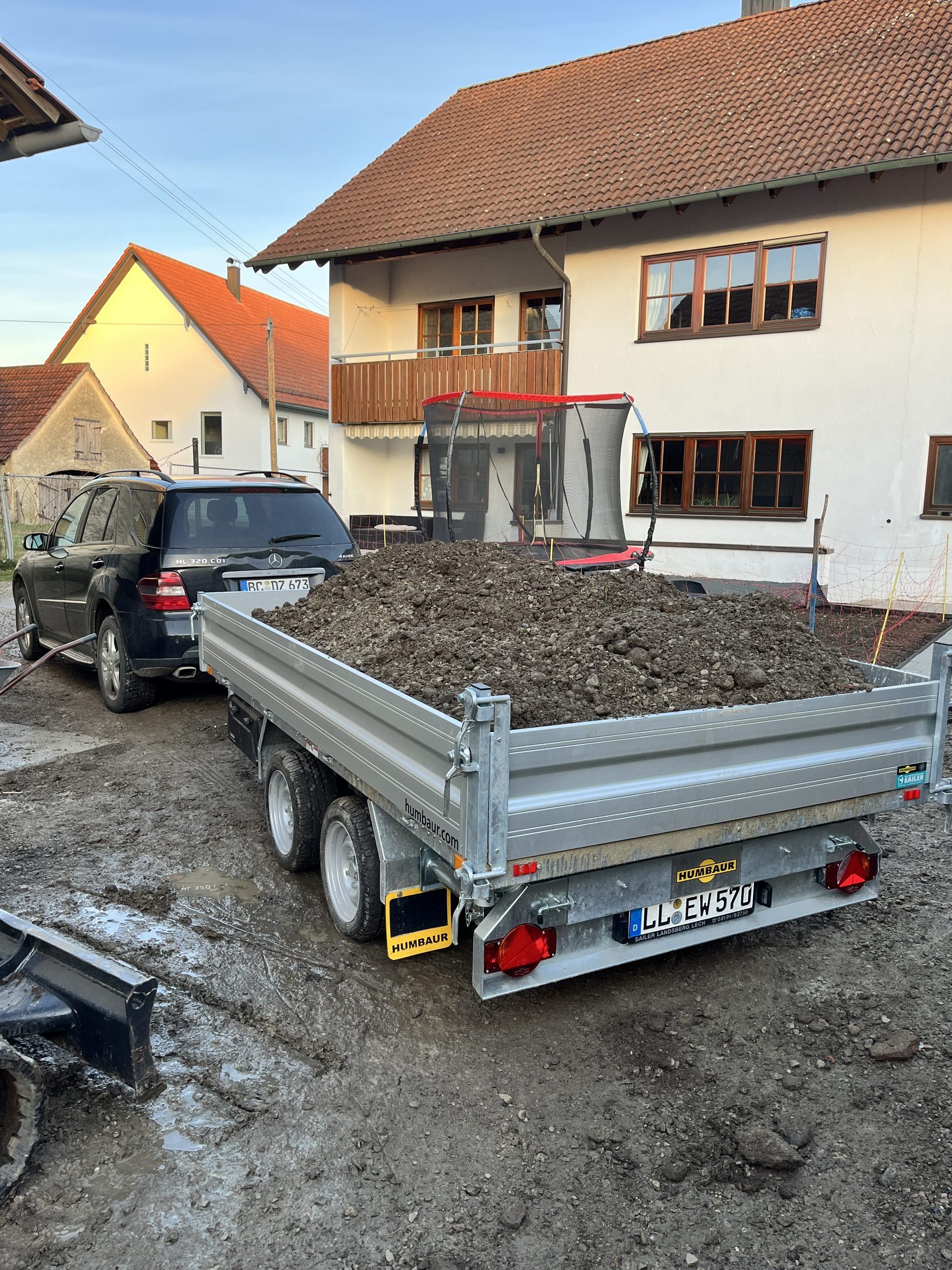 Tiefbau Erdarbeiten Kabelgraben, Weilheim